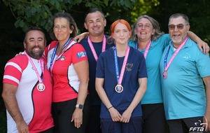 L'équipe mixte arc nu de la Décoche Bisontine au sommet du trophée national mixte de tir à l'arc.